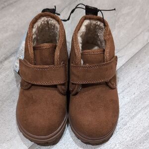 Cat & Jack Brown Toddler Size 6 Boots with Velcro